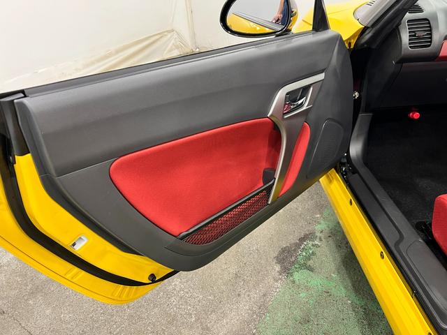 コペンローブ　走行３９８２キロ／ＨＫＳマフラー／ＬＥＤヘッドランプ１年保証距離無制限　走行距離３９８２キロ　助手席エアバッグ　クリアランスソナー　ＬＥＤヘッドランプ　シートヒーター　アイドリングストップ（埼玉県）の中古車