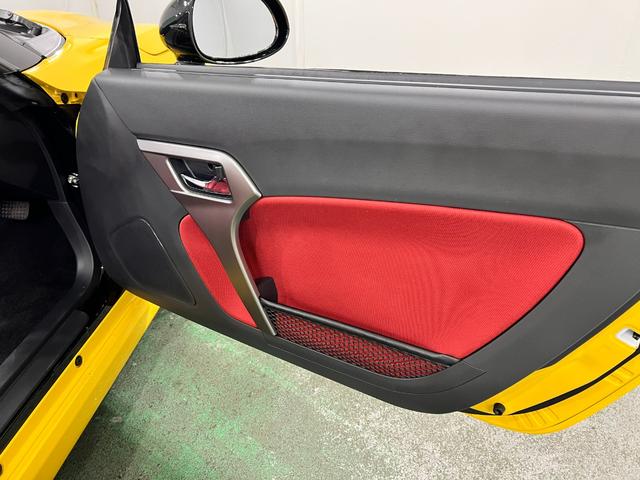 コペンローブ　走行３９８２キロ／ＨＫＳマフラー／ＬＥＤヘッドランプ１年保証距離無制限　走行距離３９８２キロ　助手席エアバッグ　クリアランスソナー　ＬＥＤヘッドランプ　シートヒーター　アイドリングストップ（埼玉県）の中古車