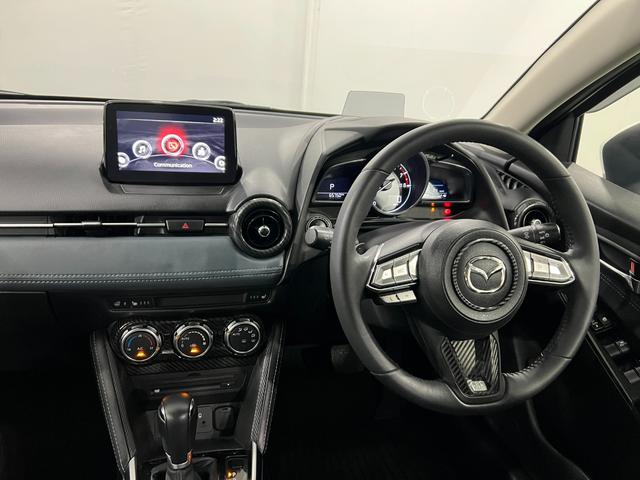 MAZDA215S Lパッケージ 走行65750キロ/全周囲カメラ1年保証距離無制限 走行距離65750キロ 全周囲カメラ ブルートゥース 純正マット サイドエアバッグ クリアランスソナー アイドリングストップ 電動格納式ドアミラー(埼玉県)の中古車