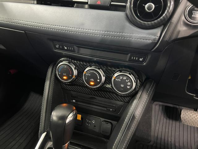 MAZDA215S Lパッケージ 走行65750キロ/全周囲カメラ1年保証距離無制限 走行距離65750キロ 全周囲カメラ ブルートゥース 純正マット サイドエアバッグ クリアランスソナー アイドリングストップ 電動格納式ドアミラー(埼玉県)の中古車