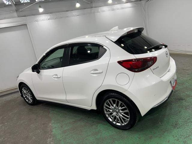 MAZDA215S Lパッケージ 走行65750キロ/全周囲カメラ1年保証距離無制限 走行距離65750キロ 全周囲カメラ ブルートゥース 純正マット サイドエアバッグ クリアランスソナー アイドリングストップ 電動格納式ドアミラー(埼玉県)の中古車