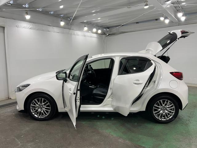 MAZDA215S Lパッケージ 走行65750キロ/全周囲カメラ1年保証距離無制限 走行距離65750キロ 全周囲カメラ ブルートゥース 純正マット サイドエアバッグ クリアランスソナー アイドリングストップ 電動格納式ドアミラー(埼玉県)の中古車