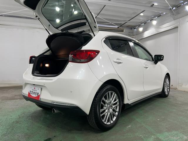 MAZDA215S Lパッケージ 走行65750キロ/全周囲カメラ1年保証距離無制限 走行距離65750キロ 全周囲カメラ ブルートゥース 純正マット サイドエアバッグ クリアランスソナー アイドリングストップ 電動格納式ドアミラー(埼玉県)の中古車