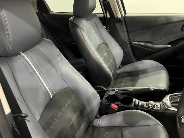 MAZDA215S Lパッケージ 走行65750キロ/全周囲カメラ1年保証距離無制限 走行距離65750キロ 全周囲カメラ ブルートゥース 純正マット サイドエアバッグ クリアランスソナー アイドリングストップ 電動格納式ドアミラー(埼玉県)の中古車