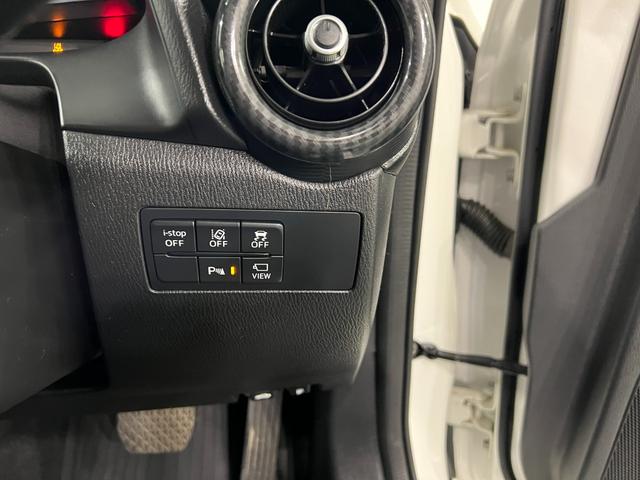 MAZDA215S Lパッケージ 走行65750キロ/全周囲カメラ1年保証距離無制限 走行距離65750キロ 全周囲カメラ ブルートゥース 純正マット サイドエアバッグ クリアランスソナー アイドリングストップ 電動格納式ドアミラー(埼玉県)の中古車