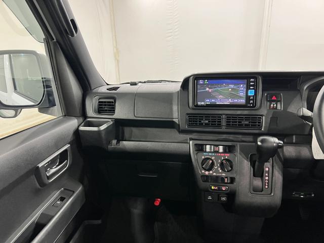 ハイゼットカーゴクルーズ　走行８２４０７キロ／ナビ／ＥＴＣ一年保証・走行距離無制限走行８２４０７キロ　フルセグナビ　ブルートゥース　クリアランスソナー　オートライト　アイドリングストップ（埼玉県）の中古車