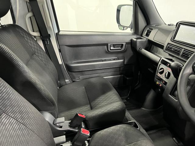 ハイゼットカーゴクルーズ　走行８２４０７キロ／ナビ／ＥＴＣ一年保証・走行距離無制限走行８２４０７キロ　フルセグナビ　ブルートゥース　クリアランスソナー　オートライト　アイドリングストップ（埼玉県）の中古車