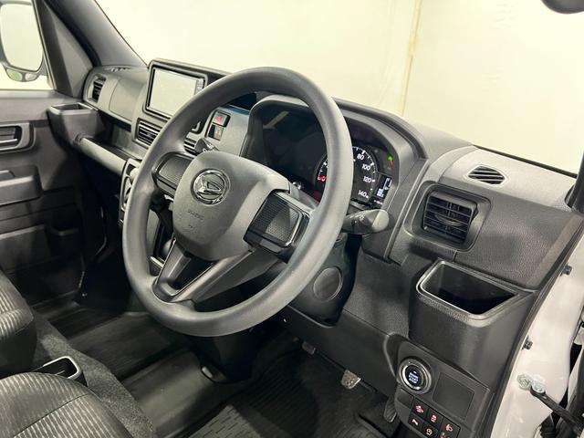 ハイゼットカーゴクルーズ　走行８２４０７キロ／ナビ／ＥＴＣ一年保証・走行距離無制限走行８２４０７キロ　フルセグナビ　ブルートゥース　クリアランスソナー　オートライト　アイドリングストップ（埼玉県）の中古車