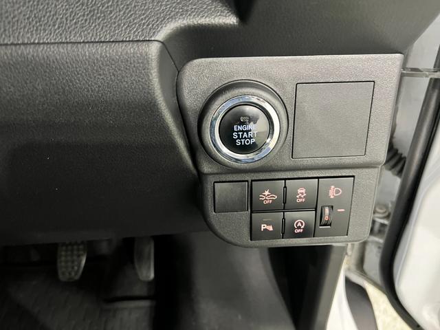 ハイゼットカーゴクルーズ　走行８２４０７キロ／ナビ／ＥＴＣ一年保証・走行距離無制限走行８２４０７キロ　フルセグナビ　ブルートゥース　クリアランスソナー　オートライト　アイドリングストップ（埼玉県）の中古車