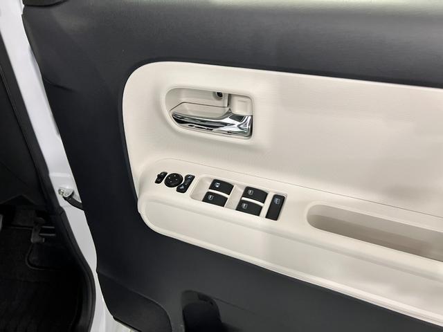 ムーヴキャンバスストライプスＧターボ　走行１４９５９キロ／ＬＥＤヘッドランプ１年保証距離無制限　走行距離１４９５９キロ　純正マット　サイドエアバッグ　ＬＥＤヘッドランプ　アイドリングストップ　シートヒーター　両側電動スライドドア　電動パーキングブレーキ　オート格納式ドアミラー（東京都）の中古車