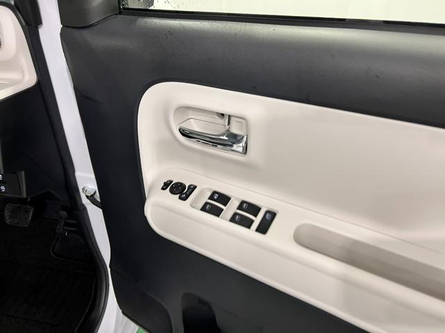 ムーヴキャンバスストライプスG 走行2115キロ/LEDヘッドランプ/マット1年保証距離無制限 走行距離2115キロ 純正マット サイドエアバッグ LEDヘッドランプ アイドリングストップ シートヒーター 両側電動スライドドア オート格納式ドアミラー 電動パーキングブレーキ(埼玉県)の中古車