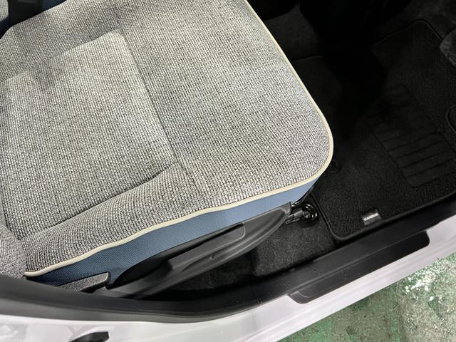 ムーヴキャンバスストライプスG 走行2908キロ/LEDヘッドランプ/マット1年保証距離無制限 走行距離2908キロ 純正マット サイドエアバッグ LEDヘッドランプ アイドリングストップ シートヒーター 両側電動スライドドア オート格納式ドアミラー 電動パーキングブレーキ(埼玉県)の中古車