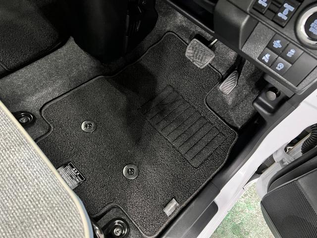 ムーヴキャンバスストライプスG 走行2908キロ/LEDヘッドランプ/マット1年保証距離無制限 走行距離2908キロ 純正マット サイドエアバッグ LEDヘッドランプ アイドリングストップ シートヒーター 両側電動スライドドア オート格納式ドアミラー 電動パーキングブレーキ(埼玉県)の中古車
