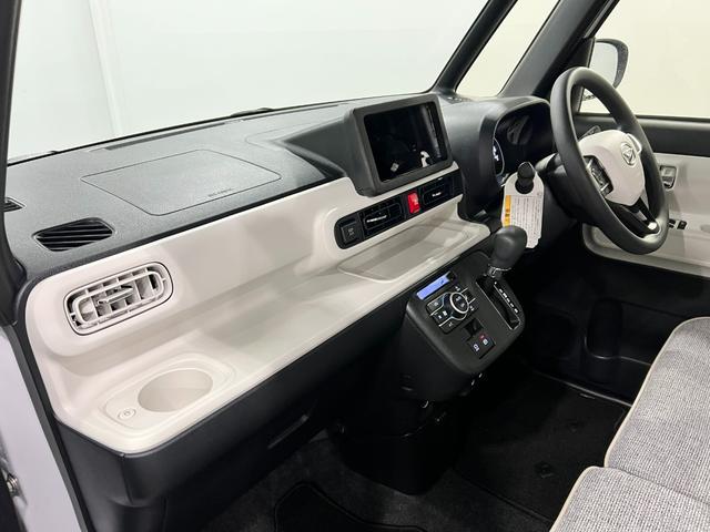 ムーヴキャンバスストライプスG 走行2908キロ/LEDヘッドランプ/マット1年保証距離無制限 走行距離2908キロ 純正マット サイドエアバッグ LEDヘッドランプ アイドリングストップ シートヒーター 両側電動スライドドア オート格納式ドアミラー 電動パーキングブレーキ(埼玉県)の中古車