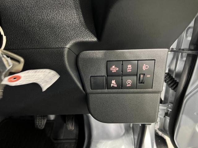 ハイゼットカーゴＤＸ　走行８４１７キロ／クリアランスソナー一年保証・走行距離無制限　走行８４１７キロ　助手席エアバック　　オートライト　　クリアランスソナー　アイドリングストップ（埼玉県）の中古車