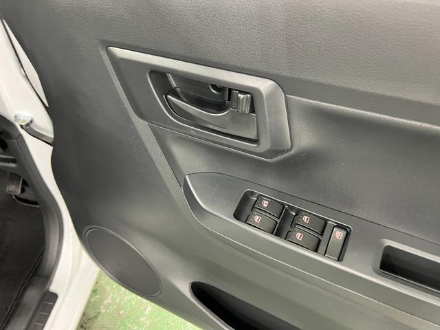 ミライースＬ　ＳＡIII　走行４６４９キロ／クリアランスソナー一年保証・走行距離無制限　走行４６４９キロ　助手席エアバック　オートライト　オートマチックハイビーム　クリアランスソナー　アイドリングストップ（東京都）の中古車