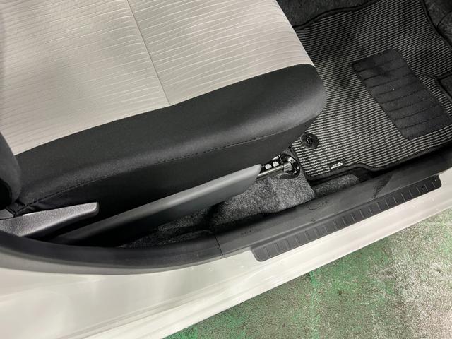 ミライースＸ　ＳＡIII　走行２４６３キロ／ＬＥＤヘッドライト一年保証・走行距離無制限　走行２４６３キロ　助手席エアバック　ＬＥＤヘッドライト　オートライト　オートマチックハイビーム　クリアランスソナー　アイドリングストップ（埼玉県）の中古車