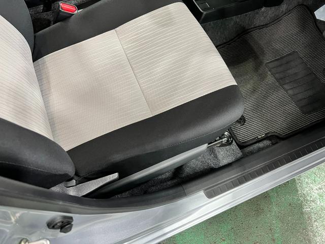 ミライースＸ　ＳＡIII　走行２５２７キロ／ＬＥＤヘッドランプ／マット１年保証距離無制限　走行距離２５２７キロ　純正マット　助手席エアバッグ　クリアランスソナー　ＬＥＤヘッドランプ　アイドリングストップ　電動格納式ドアミラー（埼玉県）の中古車