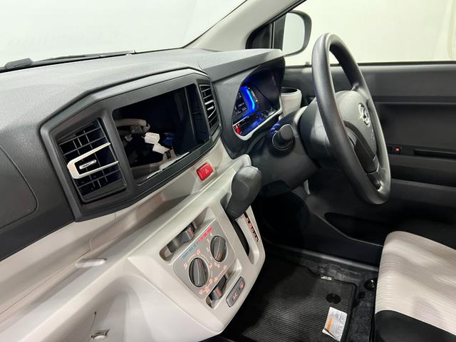 ミライースＸ　ＳＡIII　走行２５２７キロ／ＬＥＤヘッドランプ／マット１年保証距離無制限　走行距離２５２７キロ　純正マット　助手席エアバッグ　クリアランスソナー　ＬＥＤヘッドランプ　アイドリングストップ　電動格納式ドアミラー（埼玉県）の中古車