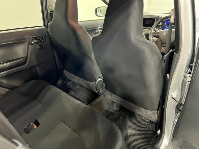 ミライースＸ　ＳＡIII　走行２５２７キロ／ＬＥＤヘッドランプ／マット１年保証距離無制限　走行距離２５２７キロ　純正マット　助手席エアバッグ　クリアランスソナー　ＬＥＤヘッドランプ　アイドリングストップ　電動格納式ドアミラー（埼玉県）の中古車