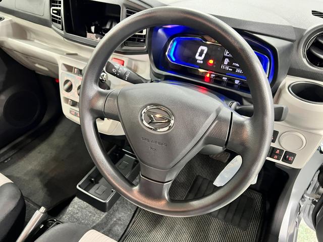 ミライースＸ　ＳＡIII　走行２５２７キロ／ＬＥＤヘッドランプ／マット１年保証距離無制限　走行距離２５２７キロ　純正マット　助手席エアバッグ　クリアランスソナー　ＬＥＤヘッドランプ　アイドリングストップ　電動格納式ドアミラー（埼玉県）の中古車