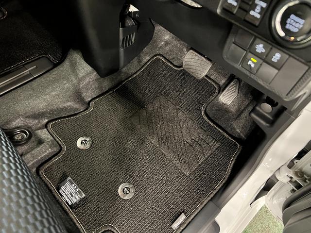 タントカスタムＲＳ　走行１５８６０キロ／クリアランスソナー一年保証・走行距離無制限　走行１５８６０キロ　サイドエアバック　クリアランスソナー　オートマチックハイビーム　オートライト　ＬＥＤヘッドライト　ベンチシート　シートヒーター　両側電動スライドドア（埼玉県）の中古車