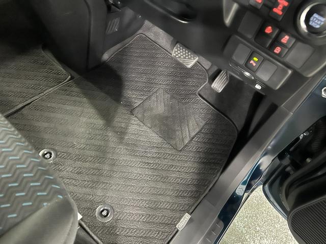 トールカスタムG ターボ 走行35286キロ/LEDヘッドランプ1年保証距離無制限 走行距離35286キロ 純正マット 助手席エアバッグ LEDヘッドランプ アイドリングストップ 両側電動スライドドア オート格納式ドアミラー 電動パーキングブレーキ キーフリー(埼玉県)の中古車