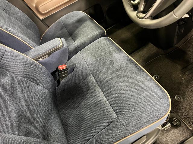 ムーヴキャンバスセオリーＧターボ　走行２８６９９キロ／ナビ／バックカメラ一年保証・走行距離無制限走行２８６９９キロ　フルセグナビ　ブルートゥース　バックカメラ　クリアランスソナー　オートライト　ＬＥＤヘッドライト　シートヒーター　両側電動スライドドア（埼玉県）の中古車