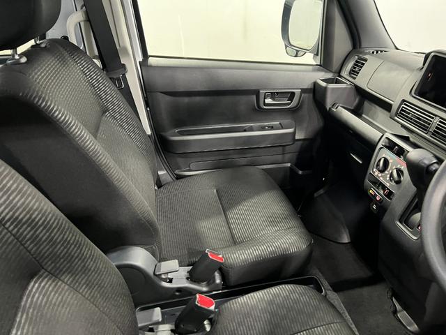ハイゼットカーゴクルーズ　４ＷＤ／走行３８６２４キロ／ＬＥＤヘッドランプ１年保証距離無制限　走行距離３８６２４キロ　純正マット　助手席エアバッグ　ＬＥＤヘッドランプ　アイドリングストップ　両側電動スライドドア　電動格納式ドアミラー　デジタルインナーミラー（埼玉県）の中古車