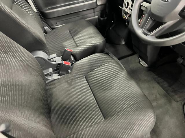 ハイゼットカーゴクルーズ　４ＷＤ／走行３８６２４キロ／ＬＥＤヘッドランプ１年保証距離無制限　走行距離３８６２４キロ　純正マット　助手席エアバッグ　ＬＥＤヘッドランプ　アイドリングストップ　両側電動スライドドア　電動格納式ドアミラー　デジタルインナーミラー（埼玉県）の中古車