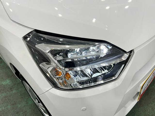 ミライースＸ　ＳＡIII　走行６６９４キロ／ＬＥＤヘッドランプ／マット１年保証距離無制限　走行距離６６９４キロ　純正マット　助手席エアバッグ　クリアランスソナー　ＬＥＤヘッドランプ　アイドリングストップ　電動格納式ドアミラー（東京都）の中古車