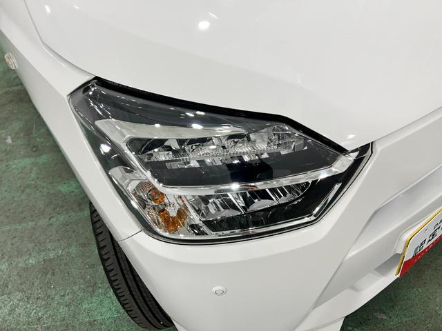 ミライースＸ　ＳＡIII　走行６６９４キロ／ＬＥＤヘッドランプ／マット１年保証距離無制限　走行距離６６９４キロ　純正マット　助手席エアバッグ　クリアランスソナー　ＬＥＤヘッドランプ　アイドリングストップ　電動格納式ドアミラー（東京都）の中古車