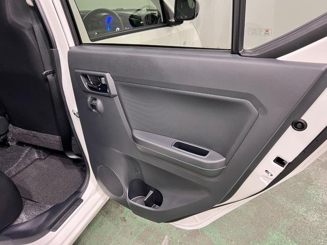 ミライースＸ　ＳＡIII　走行６６９４キロ／ＬＥＤヘッドランプ／マット１年保証距離無制限　走行距離６６９４キロ　純正マット　助手席エアバッグ　クリアランスソナー　ＬＥＤヘッドランプ　アイドリングストップ　電動格納式ドアミラー（東京都）の中古車