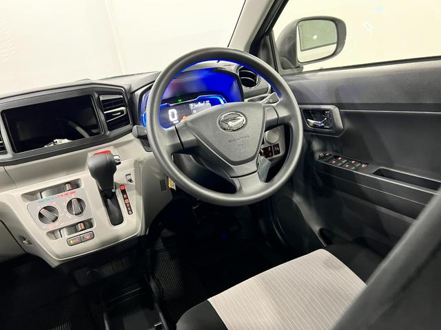 ミライースＸ　ＳＡIII　走行６６９４キロ／ＬＥＤヘッドランプ／マット１年保証距離無制限　走行距離６６９４キロ　純正マット　助手席エアバッグ　クリアランスソナー　ＬＥＤヘッドランプ　アイドリングストップ　電動格納式ドアミラー（東京都）の中古車