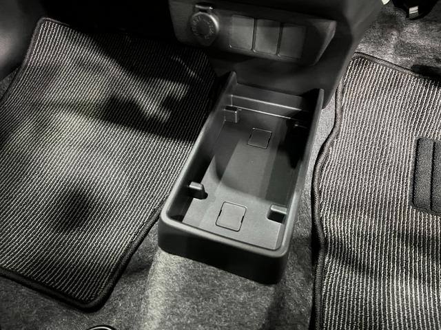ミライースＸ　ＳＡIII　走行６６９４キロ／ＬＥＤヘッドランプ／マット１年保証距離無制限　走行距離６６９４キロ　純正マット　助手席エアバッグ　クリアランスソナー　ＬＥＤヘッドランプ　アイドリングストップ　電動格納式ドアミラー（東京都）の中古車