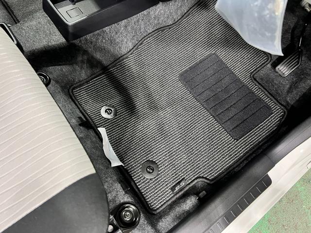 ミライースＸ　ＳＡIII　走行１２４６キロ／ＬＥＤヘッドランプ／マット（東京都）の中古車