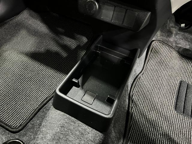 ミライースＸ　ＳＡIII　走行１２４６キロ／ＬＥＤヘッドランプ／マット（東京都）の中古車