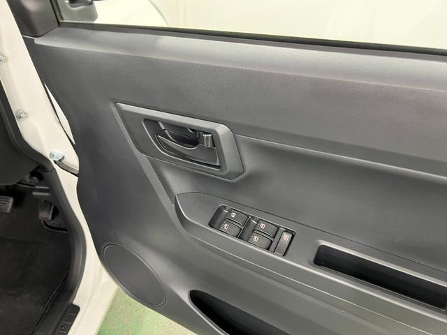 ミライースＬ　ＳＡIII　キーレス／オートライト／フロアマットワンオーナー　禁煙車　フロアマット　キーレス　運転席・助手席エアバッグ　クリアランスソナー　オートライト　アイドリングストップ　マニュアルエアコン　衝突回避支援システム　誤発進抑制制御機能（埼玉県）の中古車