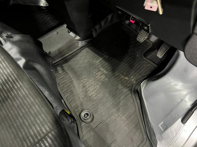ハイゼットカーゴDX 走行46913キロ/純正フルセグナビ/ドラレコ1年保証距離無制限 走行距離46913キロ 純正フルセグナビ バックカメラ ドラレコ 純正マット クリアランスソナー オートライト アイドリングストップ 両側スライドドア キーレスエントリー(埼玉県)の中古車