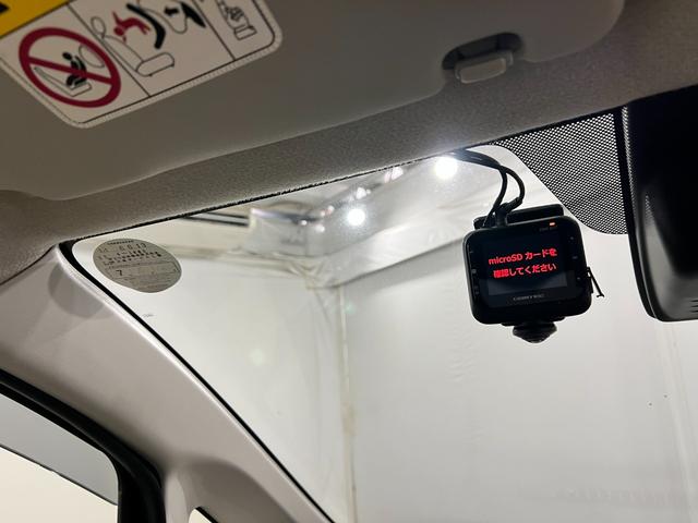 デイズＪ　走行３０４５３キロ／車検整備付／ドラレコ一年保証・走行距離無制限走行３０４５３キロ　車検整備付　助手席エアバック　純正カーペットマット　ドラレコ　ベンチシート（埼玉県）の中古車