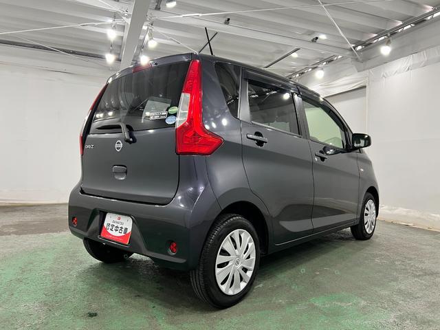 デイズＪ　走行３０４５３キロ／車検整備付／ドラレコ一年保証・走行距離無制限走行３０４５３キロ　車検整備付　助手席エアバック　純正カーペットマット　ドラレコ　ベンチシート（埼玉県）の中古車
