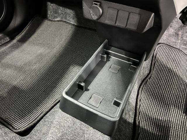 ミライースＸ　ＳＡIII　走行３２２６キロ／ＬＥＤヘッドランプ／マット１年保証距離無制限　走行距離３２２６キロ　純正カーペットマット　助手席エアバッグ　クリアランスソナー　オートマチックハイビーム　オートライト　ＬＥＤヘッドランプ　アイドリングストップ　キーレス（埼玉県）の中古車