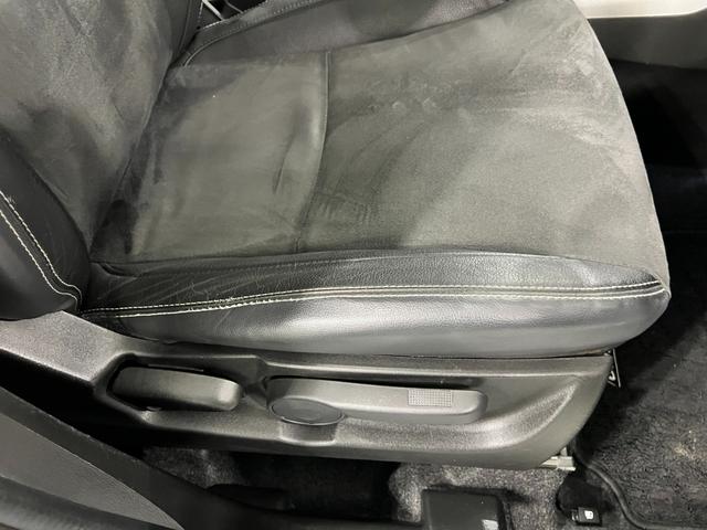 エスクードベースグレード 4WD/走行58032キロ/フルセグナビ1年保証距離無制限 走行距離58032キロ フルセグナビ バックカメラ ブルートゥース 純正マット 助手席エアバッグ オートライト HIDヘッドランプ アイドリングストップ シートヒーター(埼玉県)の中古車