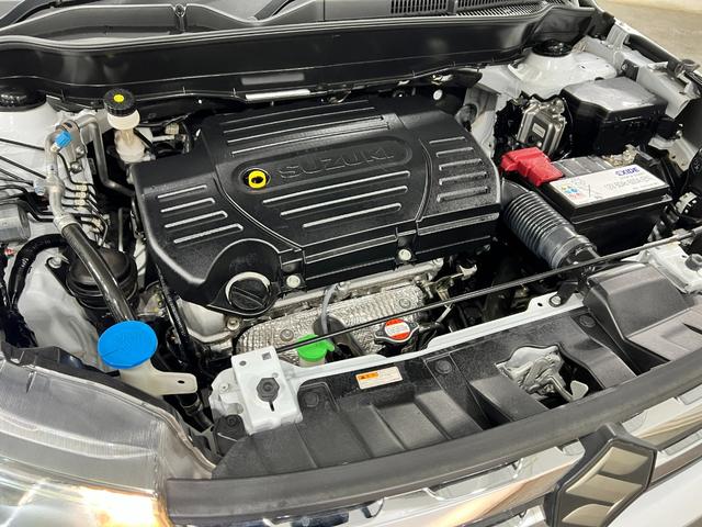 エスクードベースグレード 4WD/走行58032キロ/フルセグナビ1年保証距離無制限 走行距離58032キロ フルセグナビ バックカメラ ブルートゥース 純正マット 助手席エアバッグ オートライト HIDヘッドランプ アイドリングストップ シートヒーター(埼玉県)の中古車