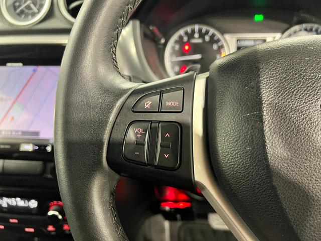 エスクードベースグレード 4WD/走行58032キロ/フルセグナビ1年保証距離無制限 走行距離58032キロ フルセグナビ バックカメラ ブルートゥース 純正マット 助手席エアバッグ オートライト HIDヘッドランプ アイドリングストップ シートヒーター(埼玉県)の中古車
