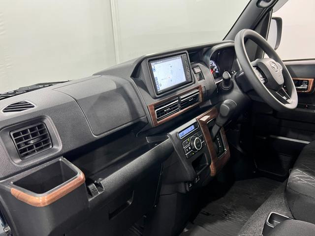 アトレーRS 車検整備付/走行67299キロ/ナビ/間仕切カーテン1年保証距離無制限 走行距離67299キロ 純正フルセグナビ バックカメラ ドラレコ 純正マット LEDヘッドランプ アイドリングストップ 両側電動スライドドア オート格納式ドアミラー キーフリー(埼玉県)の中古車