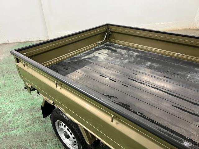 ハイゼットトラックジャンボエクストラ　４ＷＤ／走行２６１５５キロ／ＬＥＤランプ１年保証距離無制限　走行距離２６１５５キロ　ＣＤチューナー　純正マット　クリアランスソナー　オートマチックハイビーム　ＬＥＤヘッドランプ　アイドリングストップ　荷台作業灯　電動格納式ドアミラー（埼玉県）の中古車