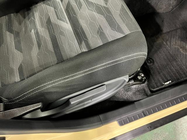 タフトGターボ クロムベンチャー 走行35222キロ/純正マット1年保証距離無制限 走行距離35222キロ 純正マット サイドエアバッグ LEDヘッドランプ アイドリングストップ オート格納式ドアミラー 電動パーキングブレーキ(埼玉県)の中古車