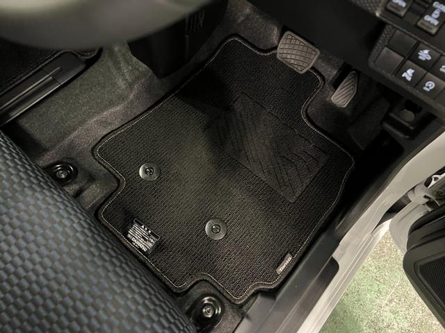 タントカスタムＲＳ　走行３７００キロ／クリアランスソナー一年保証・走行距離無制限　走行３７００キロ　サイドエアバック　クリアランスソナー　オートマチックハイビーム　オートライト　ＬＥＤヘッドライト　ベンチシート　シートヒーター　両側電動スライドドア（埼玉県）の中古車