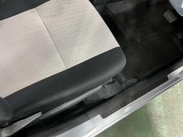 ミライースＬ　ＳＡIII　走行５２５７キロ／オートライト／マット１年保証距離無制限　走行距離５２５７キロ　純正マット　助手席エアバッグ　クリアランスソナー　オートマチックハイビーム　オートライト　アイドリングストップ　スマートアシスト３　キーレスエントリー（埼玉県）の中古車
